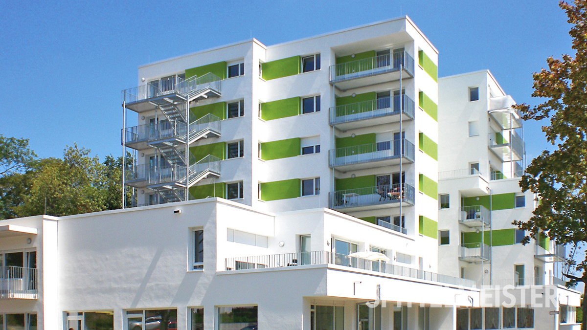 Wiesloch bei Heidelberg. Nachträglich angebaute barrierefreie Balkone