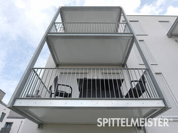 Spittelmeister Stahlbalkon mit Flachdach als Fertigbalkon
