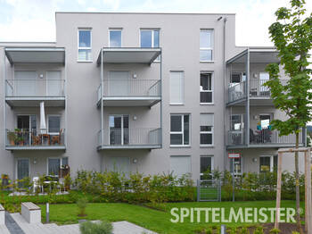 Spittelmeister Systembalkone als freitragende Stahlbalkone Neubau