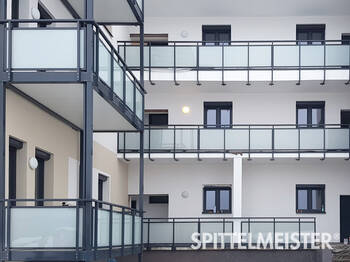 Balkongeländer Aluminium Alubalkon bauen 