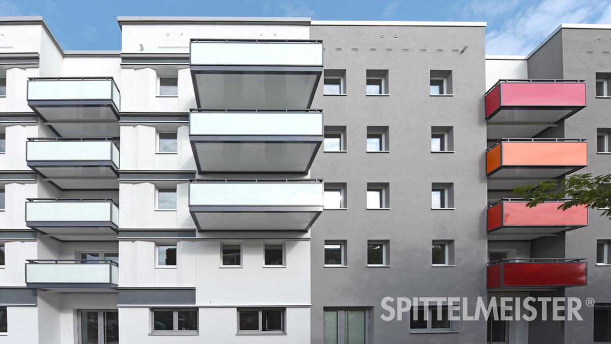 Fertigbalkone Balkon mit Glas