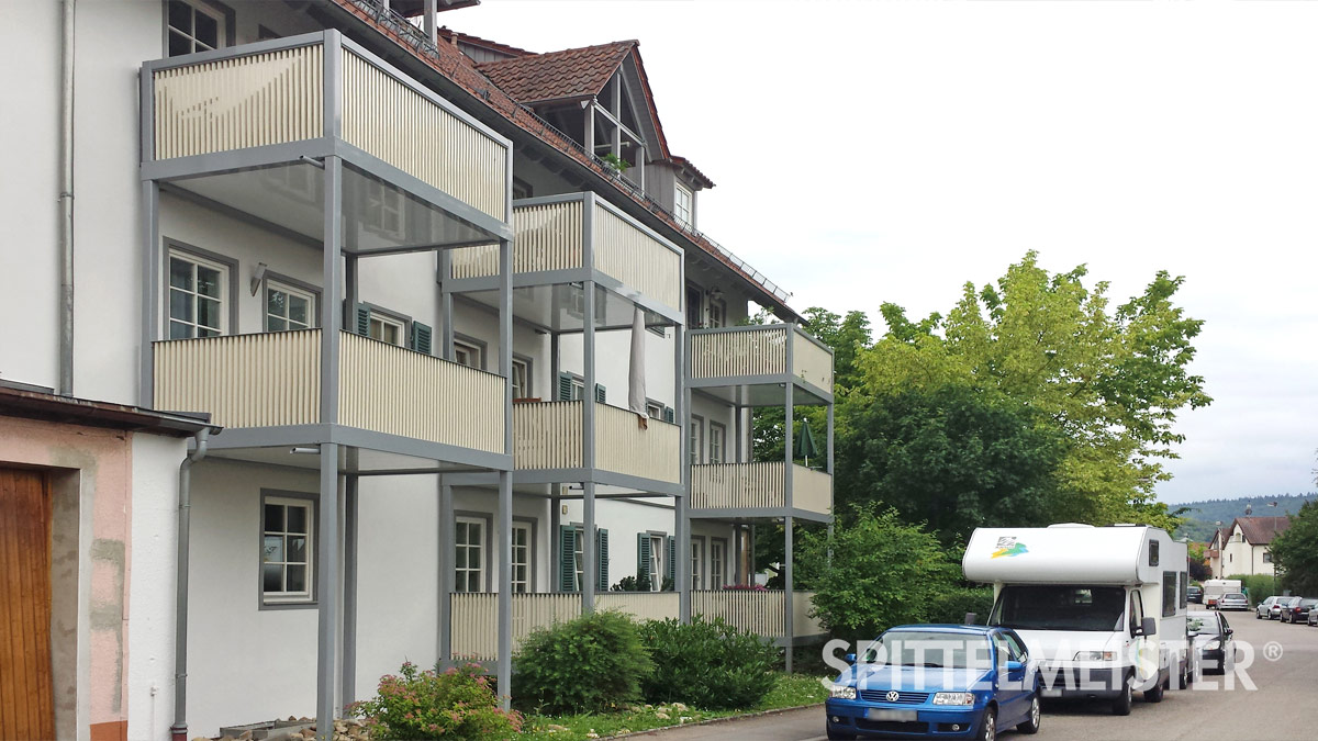 Fertigbalkone: Vorstellbalkone in Winterbach © Balkonbauer Spittelmeister Fertigbalkone als 4 Stützen Vorstellbalkone in Winterbach