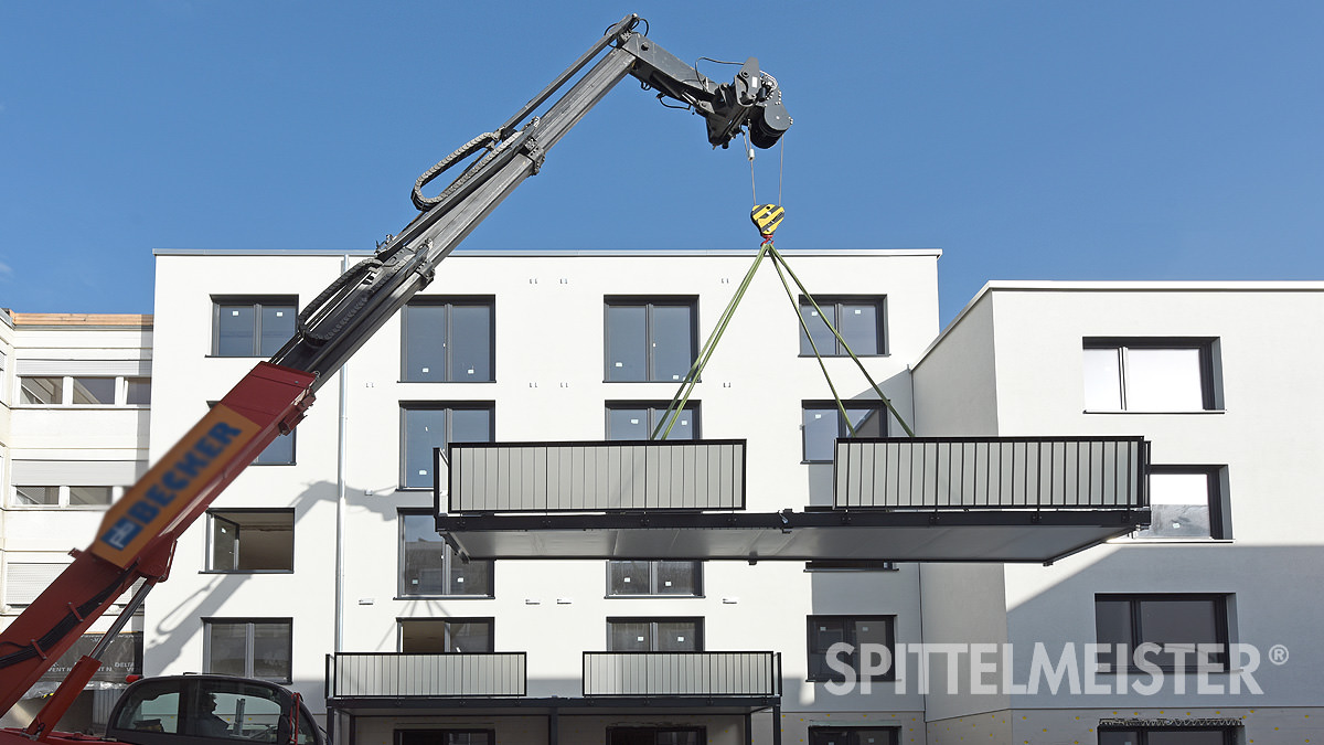 So geht der einfache Balkonbau mit Fertigbalkon