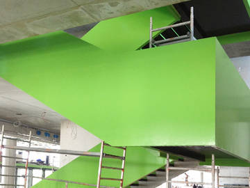 Treppe Hildagymnasium Gerade fertig geworden: Grüne Treppe im Hildagymnasium Pforzheim