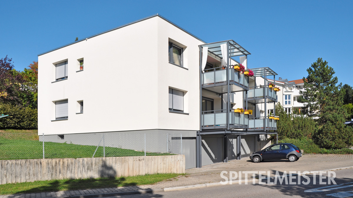 Anbaubalkone als Aluminiumbalkone über Garagen vom Balkonbauer Spittelmeister